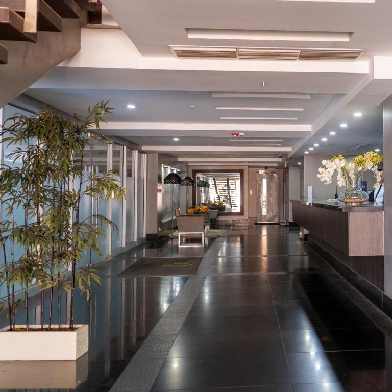 Departamento de 2 habitaciones frente a Mall del Sol - 5 min del aeropuerto - Two-Bedroom Apartment - 58
