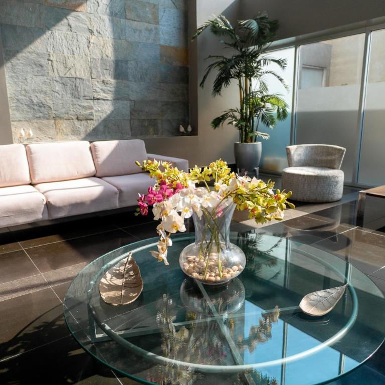 Departamento de 2 habitaciones frente a Mall del Sol - 5 min del aeropuerto - Two-Bedroom Apartment - 51