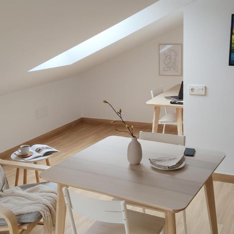 Cozy Studio in San Pablo Salamanca by beBalmy - One-Bedroom Apartment - 10