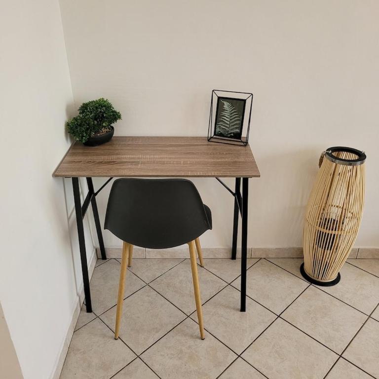 Cosy appartement 4 pers 2 chambres avec balcons & parking gratuit Annecy proche lac - Apartamento de 2 dormitorios - 10