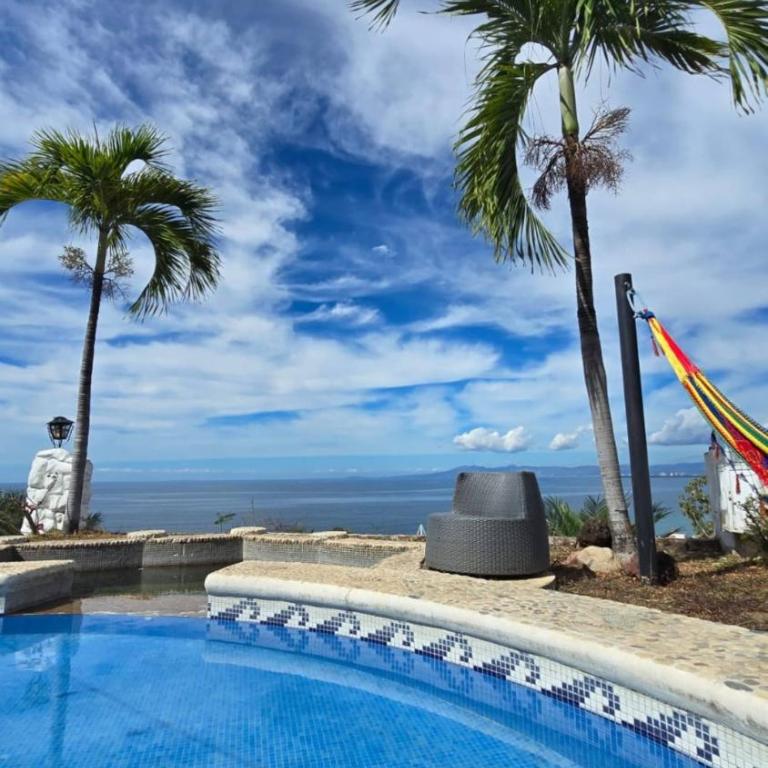 Hillside Villa with ocean views - Vacation Home - 2