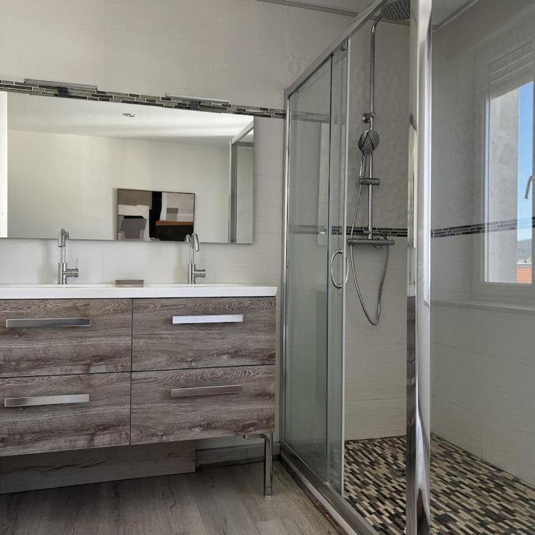 Hyper centre 6 pers 2 chambres 2 salle de bain - Appartement 2 Chambres - 13