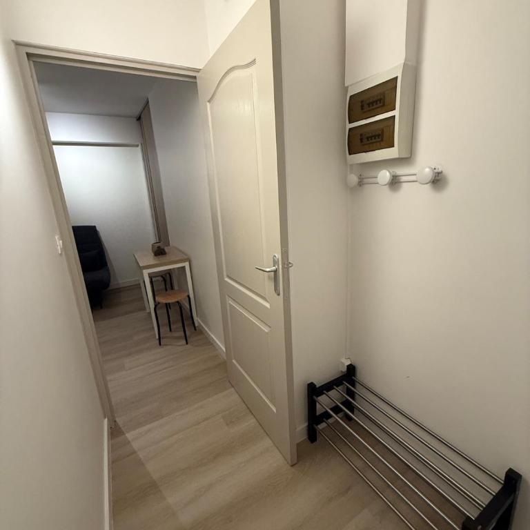 Renovated studio Place Saint-Sauveur, Caen city center - Appartamento con 1 Camera da Letto - 15
