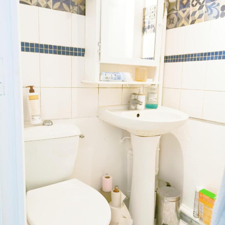 Eiffel Tower Magnificent Paris - Superior Double Room - 4