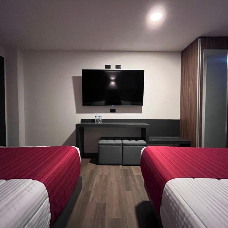 Hotel Granada - Habitación Deluxe con 2 camas grandes - 5