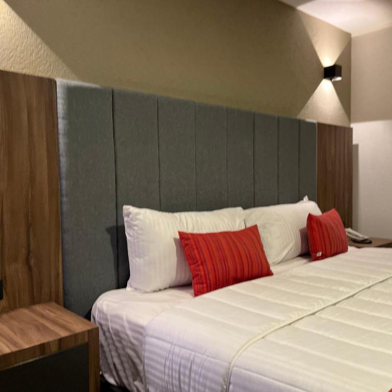 Hotel Granada - Habitación Deluxe con cama extragrande - 1