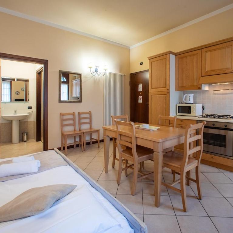 Villa Mainard, Tosca Historic - Three-Bedroom Apartment - 4