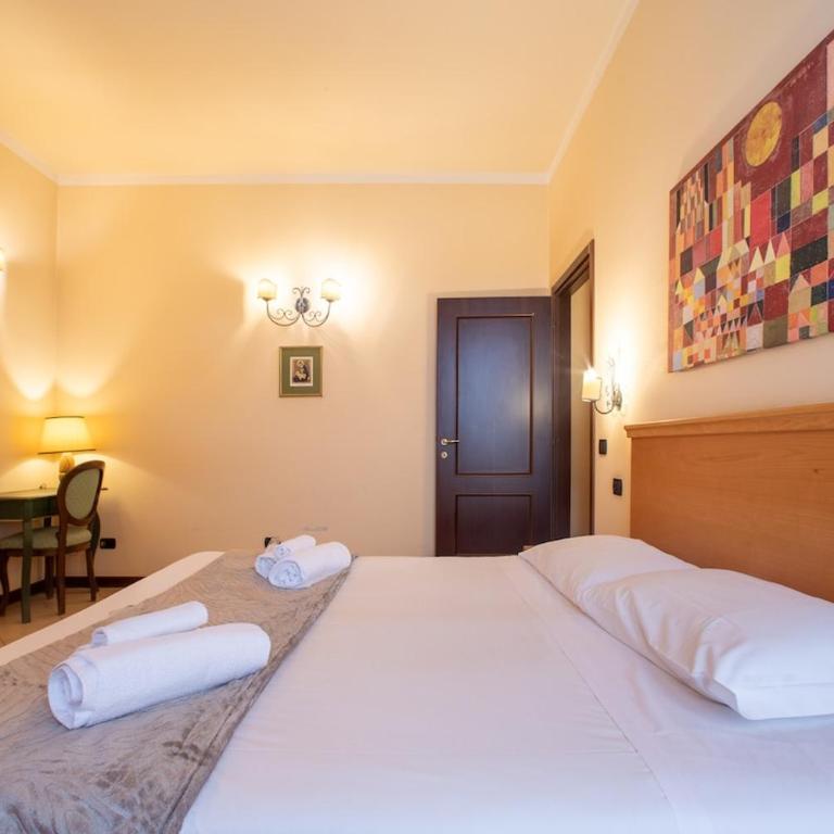 Villa Mainard, Tosca Historic - Three-Bedroom Apartment - 9