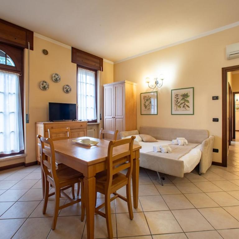 Villa Mainard, Tosca Historic - Three-Bedroom Apartment - 28