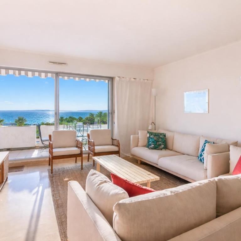2BR Sea View Apartment with Pool & AC - Appartamento con 2 Camere da Letto - 4