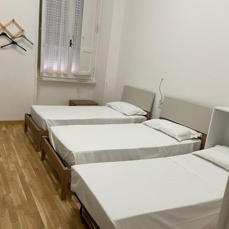 Casa per ferie Elena Guerra - Camera Tripla con Bagno Privato - 4
