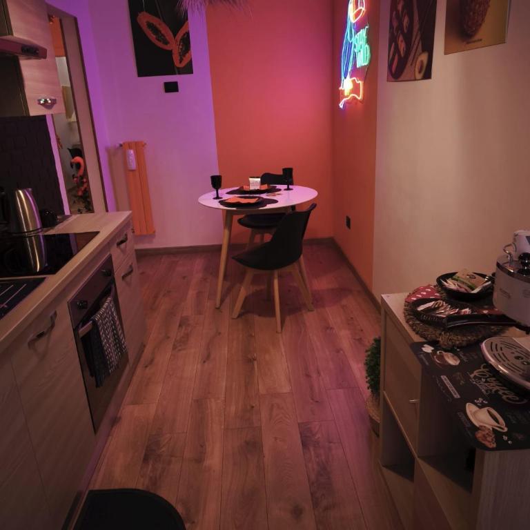 Suite Maison Tropical - Luxury Apartment con Jacuzzi - Bari Centro - Appartamento con 2 Camere da Letto - 39