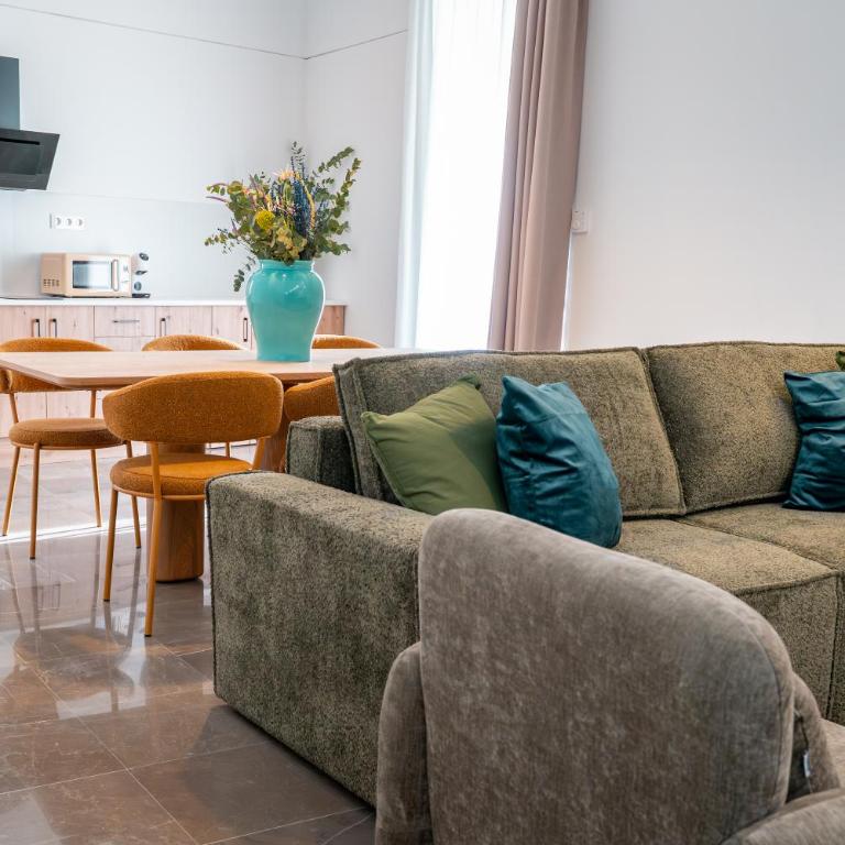 Casa de las Comedias Boutique Apartments Córdoba - Three-Bedroom Apartment Suite - 16