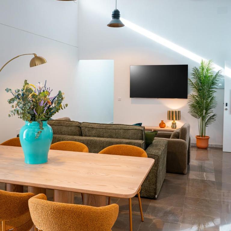 Casa de las Comedias Boutique Apartments Córdoba - Three-Bedroom Apartment Suite - 13