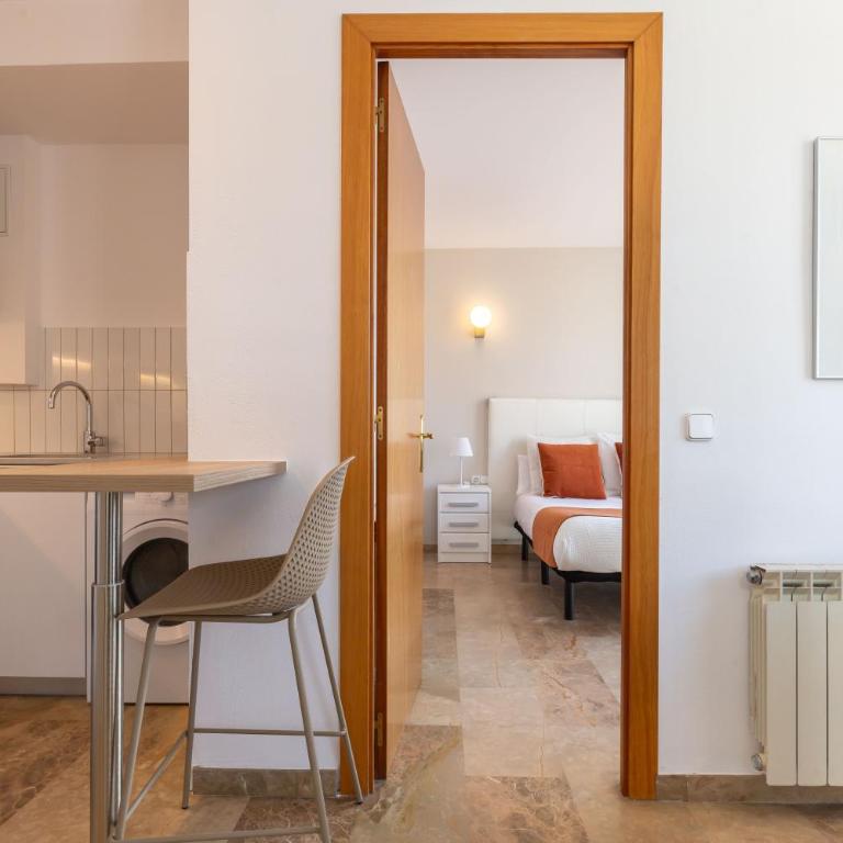 Picasso Suites - One-Bedroom Apartment - 24