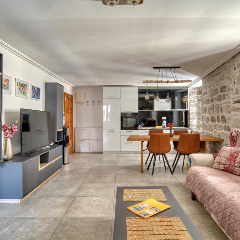 Lana & Ena Apartments - Two-Bedroom Apartment - 11