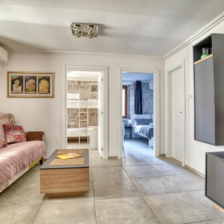 Lana & Ena Apartments - Two-Bedroom Apartment - 18