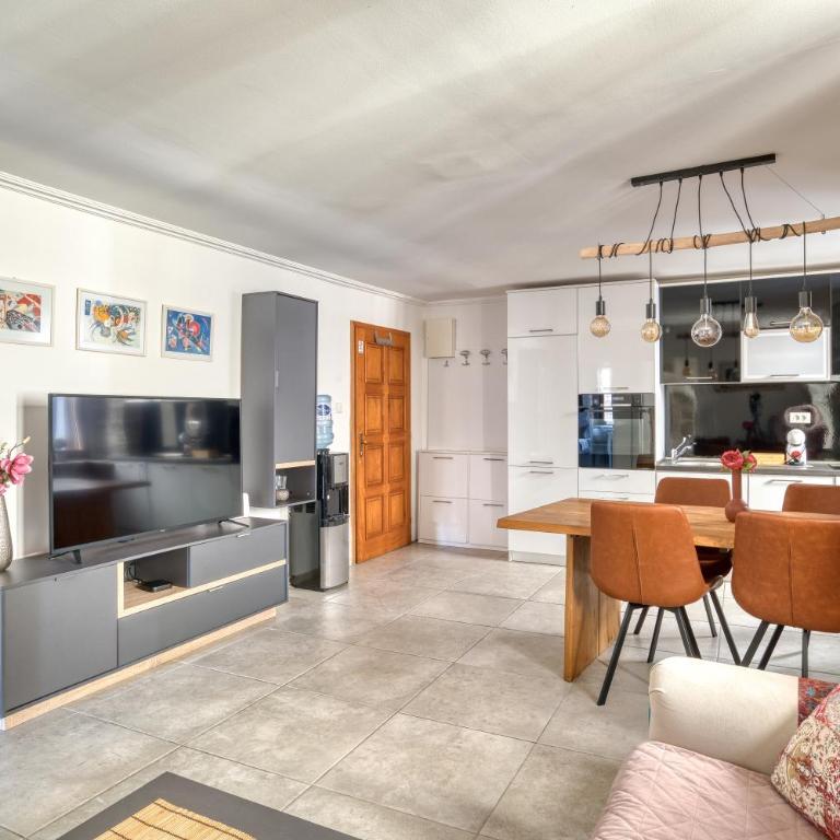 Lana & Ena Apartments - Two-Bedroom Apartment - 21