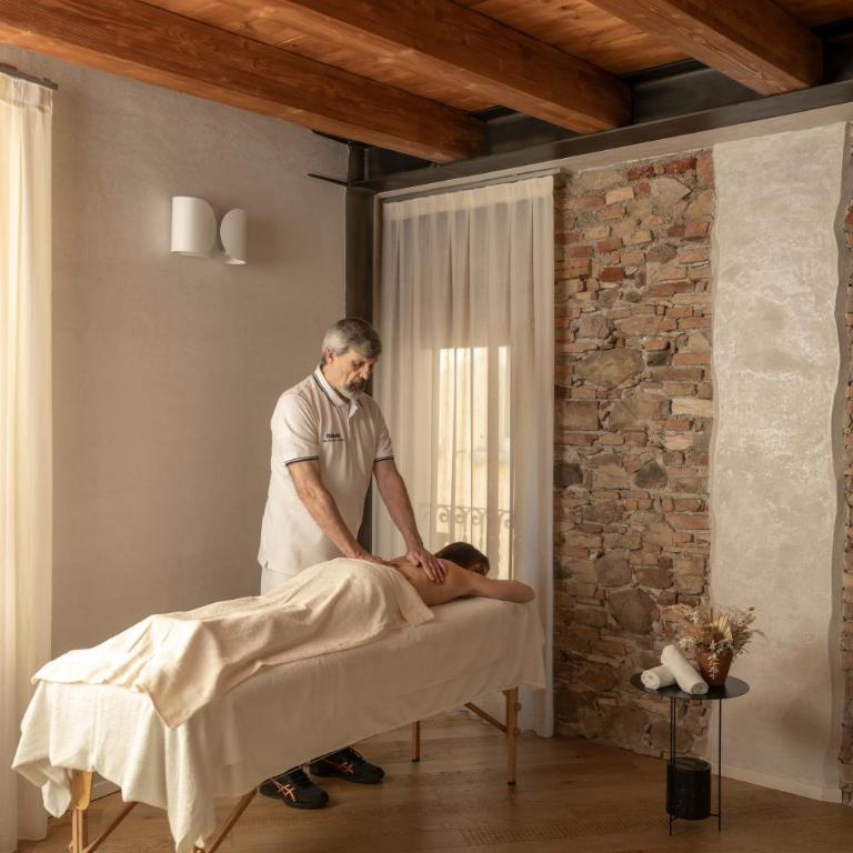 Crocus Apartments - Suite King con Vasca Idromassaggio - 18