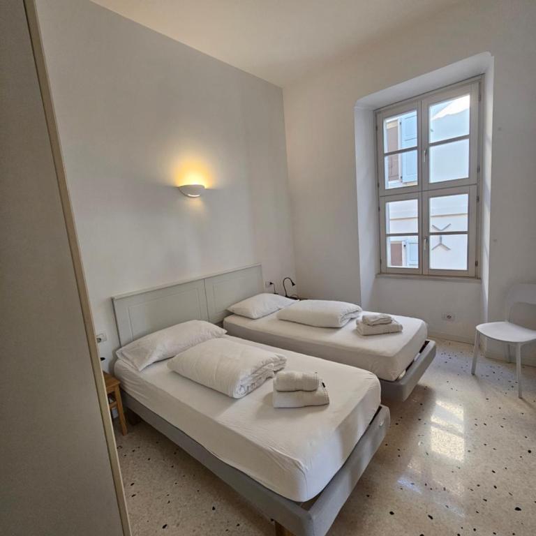 GardaInn Palazzo Nuovo - Appartamento con 2 Camere da Letto - 31