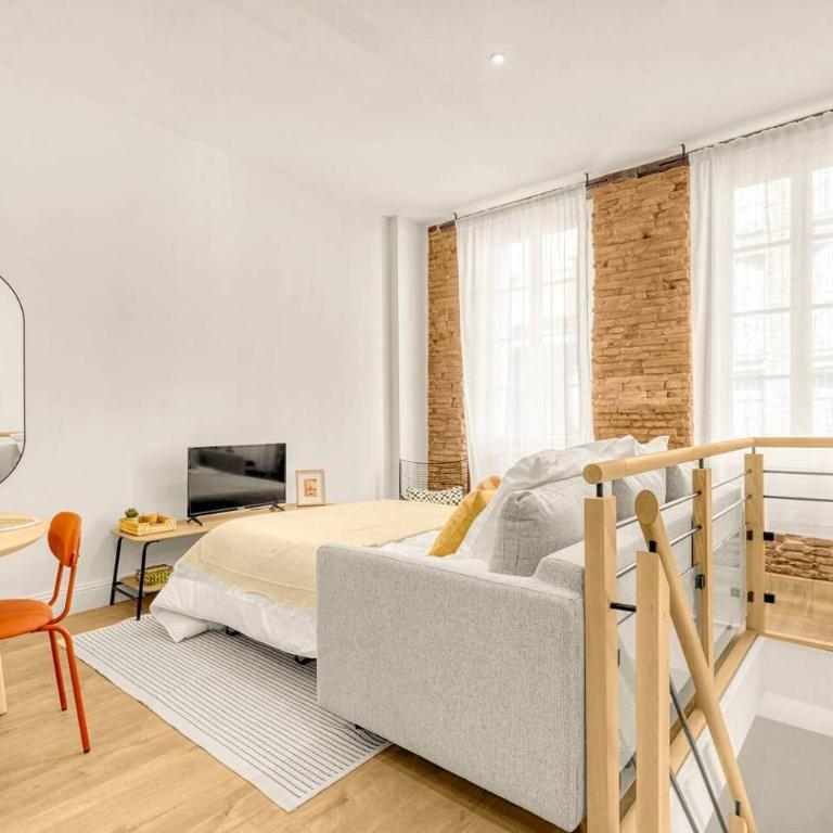 Duplex Lumineux en Hyper Centre - Proche Métro - Apartment - 14