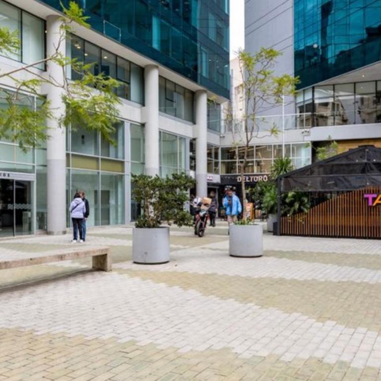 Departamento Premium en la famosa Torre Bellini, en el centro, con piscina, jacuzzi, gimnasio y vista increible a la ciudad de Buenos Aires, capacidad máxima 5 personas - Apartamento de 1 dormitorio - 26