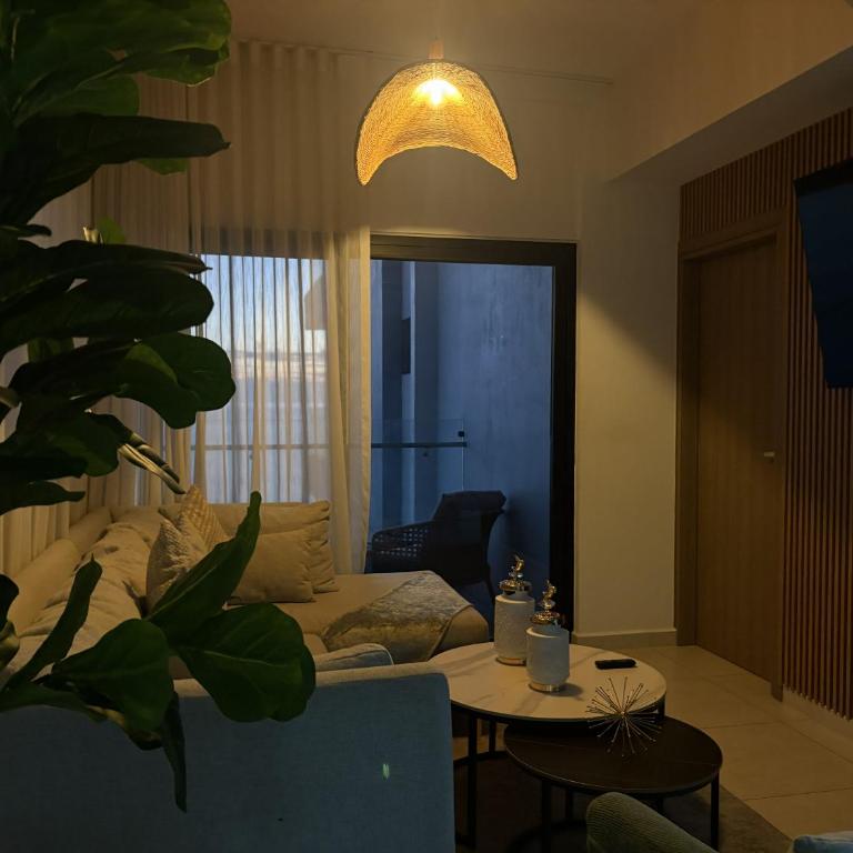 Golden Glow - Two-Bedroom Apartment - 2