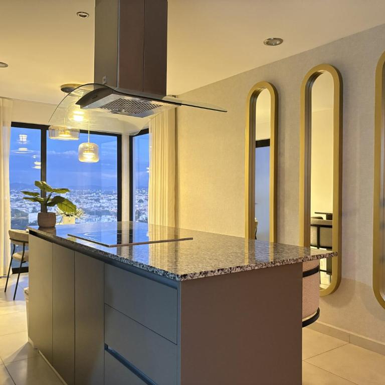 Golden Glow - Two-Bedroom Apartment - 4