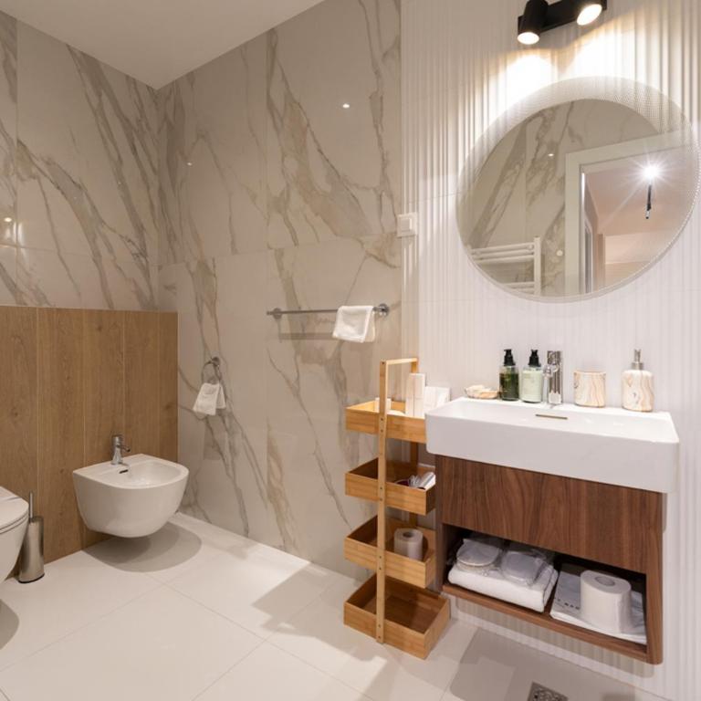 New Belgrade Premium Hotel - Two-Bedroom Deluxe Apartment with Balcony - 8