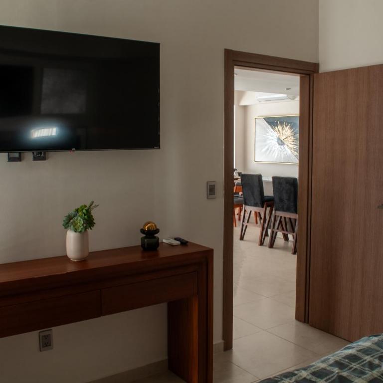 Wave & Soul - Two-Bedroom Apartment - 5