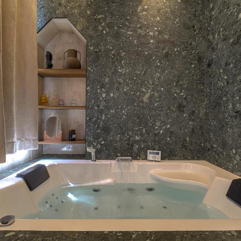LaBolla, charmant cocon avec spa, cœur de Lyon - Apartment mit 1 Schlafzimmer - 54