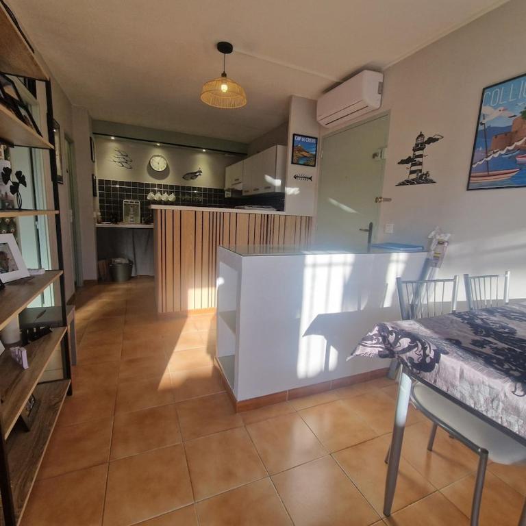 Les 3 Pins - One-Bedroom Apartment - 7