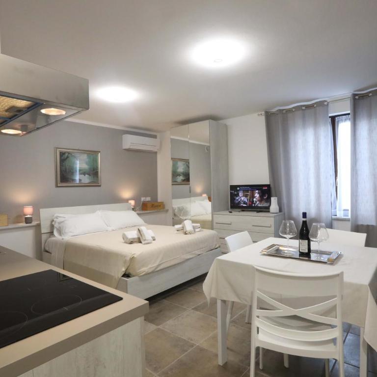 Alba View Apartments with Pool - Monolocale con Vista Piscina - 9
