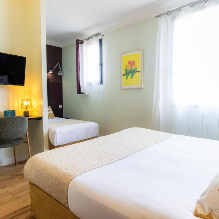 Hôtel les jardins du canal - piscine chauffée à 28 degrés - parking gratuit - garage - bornes électriques - accueil vélos et motos - kids friendly-solaire ecoresponsable - Chambre Triple Intermédiaire - 1