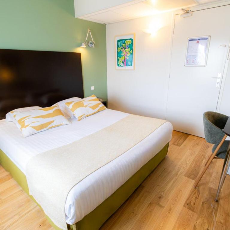Hôtel les jardins du canal - piscine chauffée à 28 degrés - parking gratuit - garage - bornes électriques - accueil vélos et motos - kids friendly-solaire ecoresponsable - Chambre Double Standard - 4