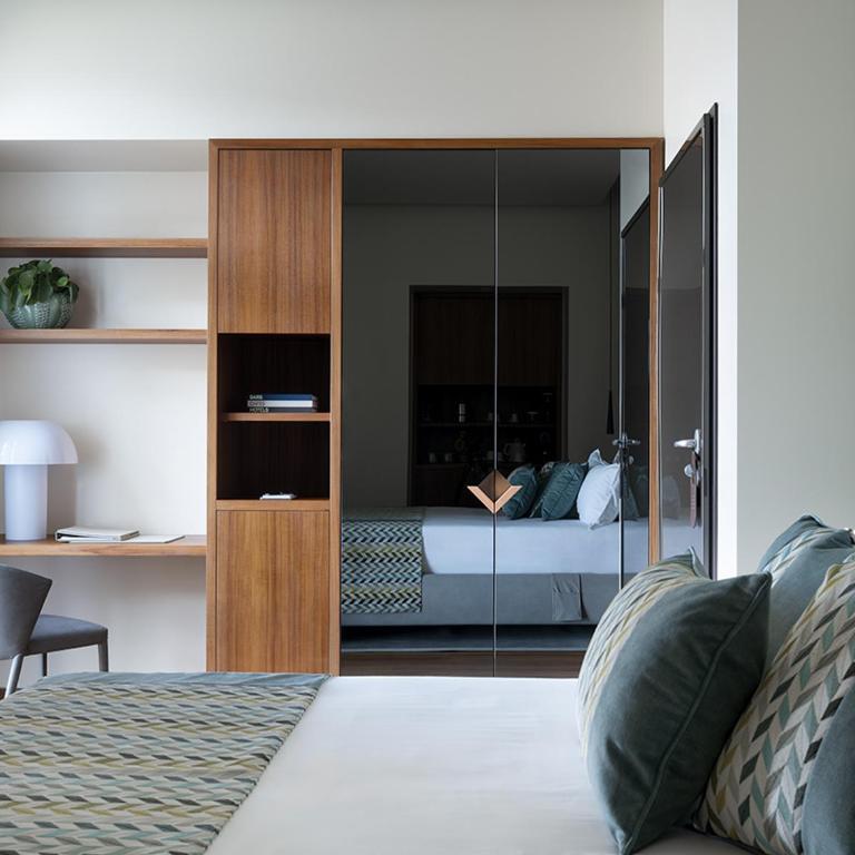 Villa Lario Resort Mandello - Junior Suite with Lake View - Separate building - 5