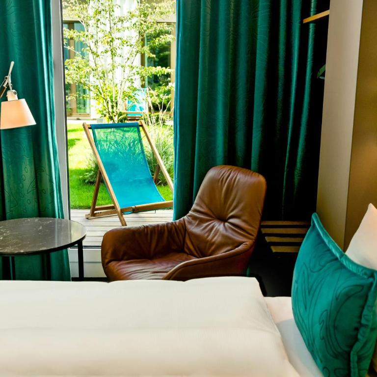 Motel One München-Messe - Standard Doppelzimmer mit Terrasse - 1