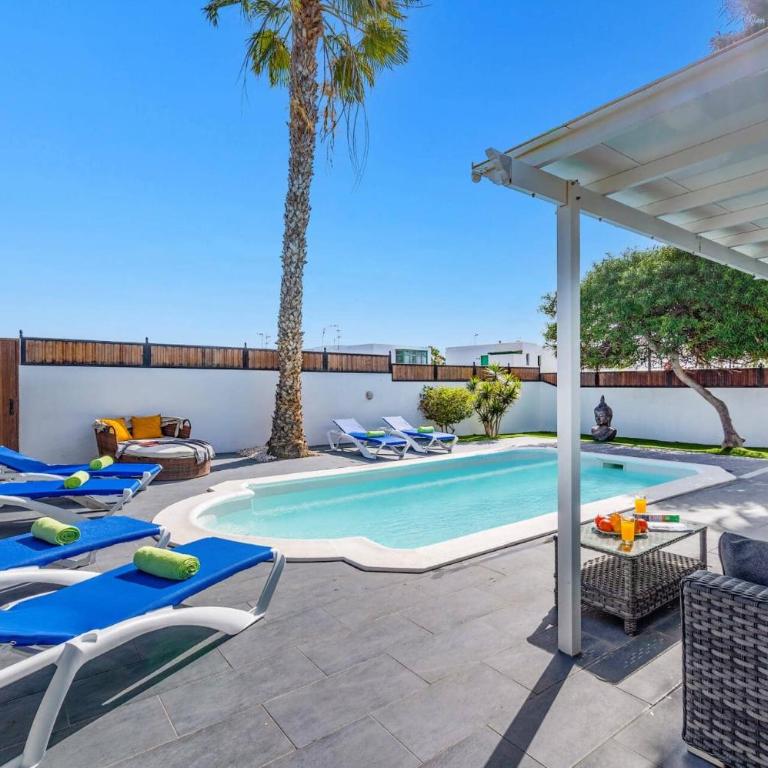 Villa Leona Carmen by Villa Plus - Villa - 6