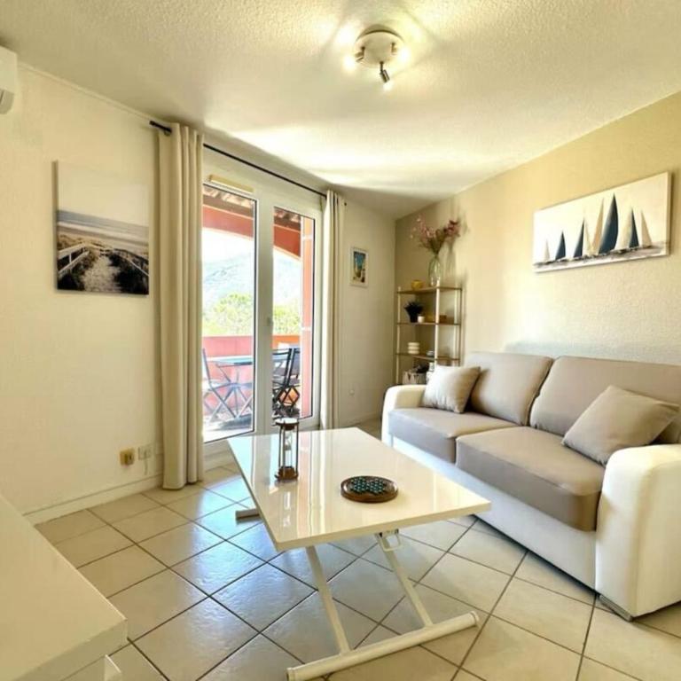 Logement lumineux avec terrasse et vue mer - Appartement - 2