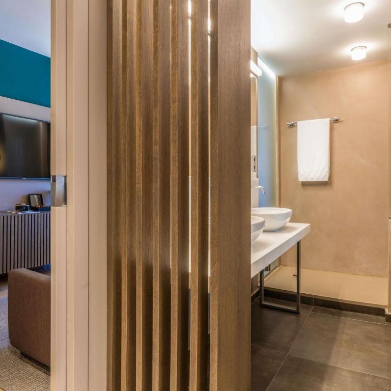 Novotel Campo De Las Naciones - Junior Queen Suite - Plaza Building - 11
