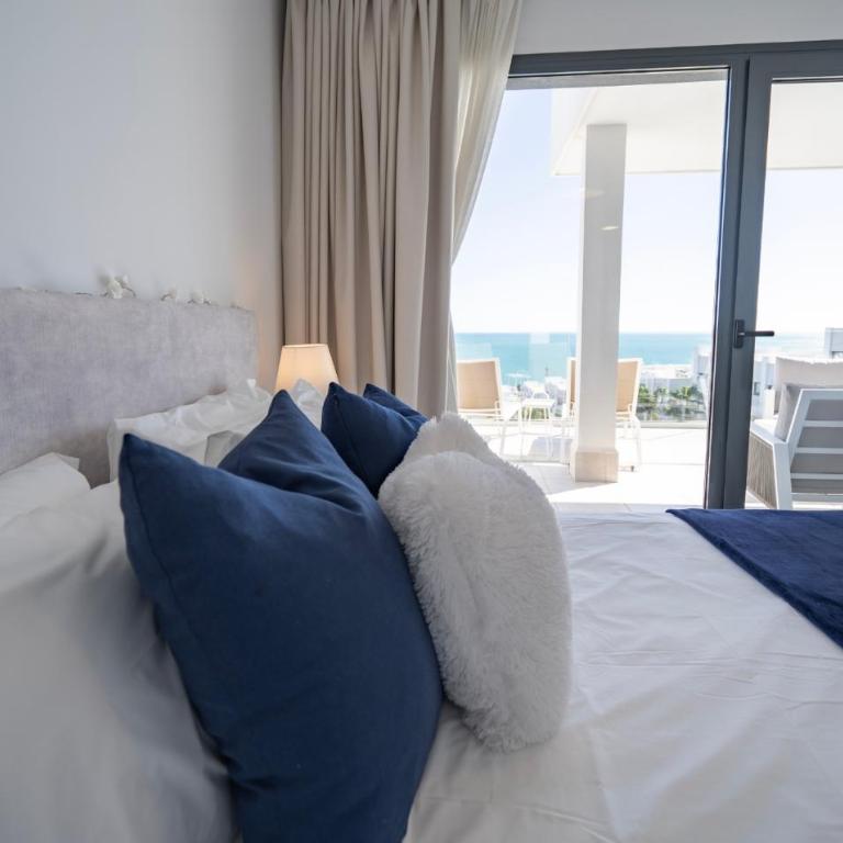 Modern 2 Bedroom Apartment with Panoramic Sea Views - Apartamento - 15
