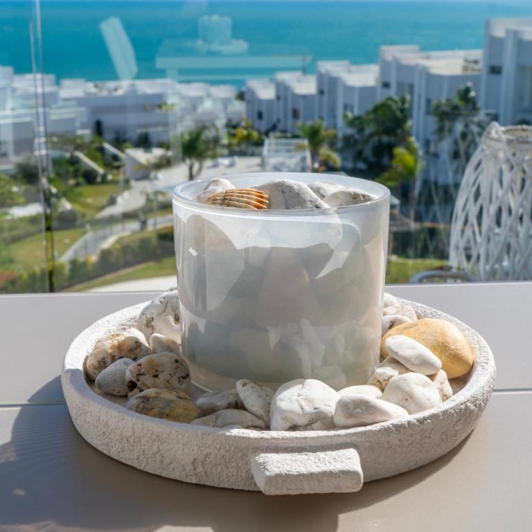 Modern 2 Bedroom Apartment with Panoramic Sea Views - Apartamento - 20