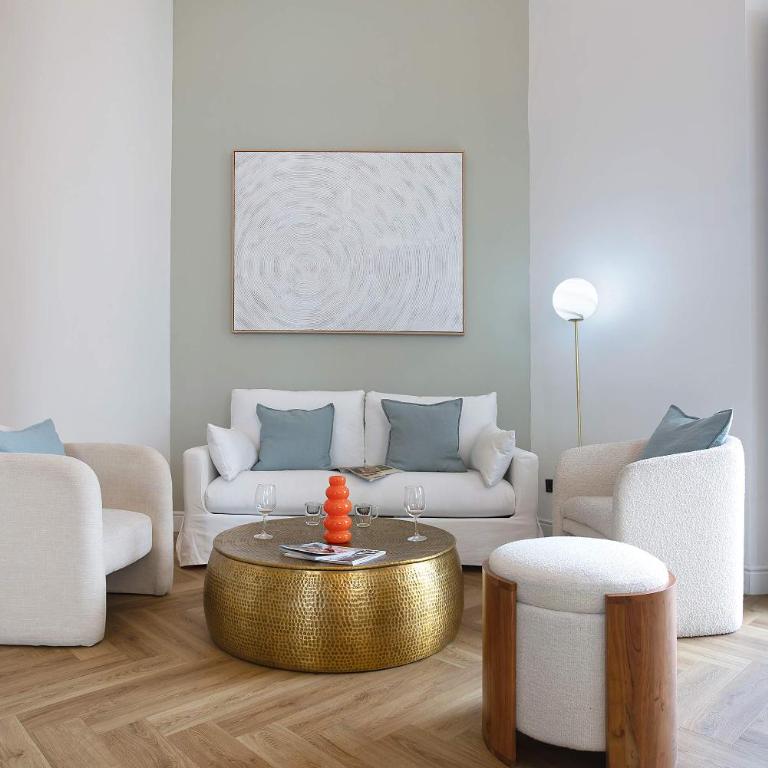 Antonia Luxury Home - Three-Bedroom Apartment - 2