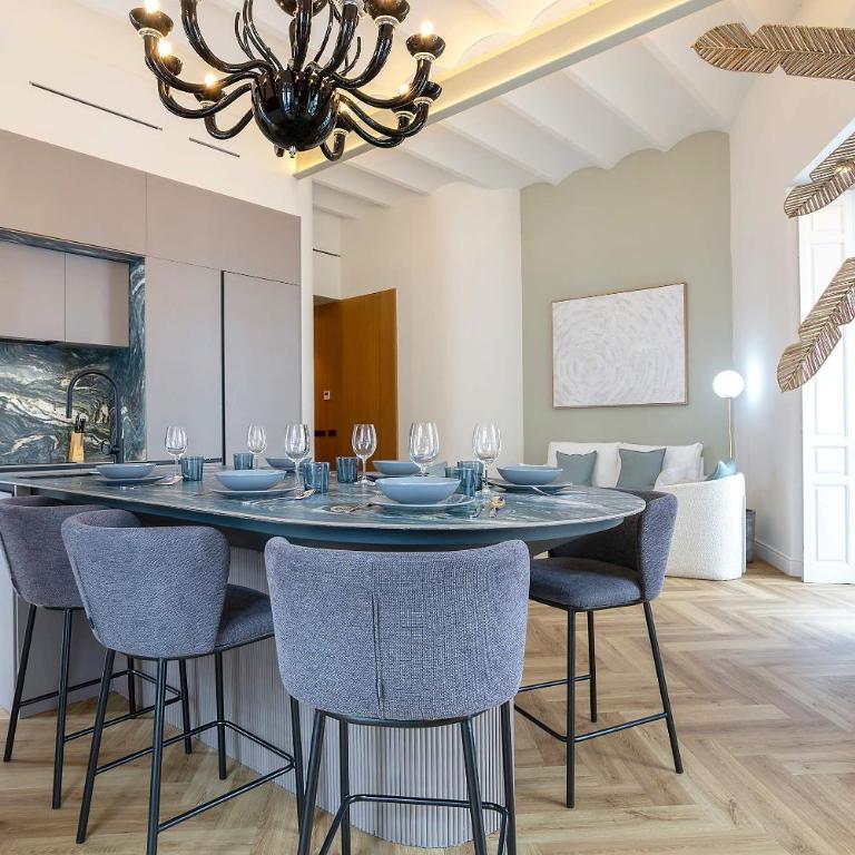 Antonia Luxury Home - Three-Bedroom Apartment - 14