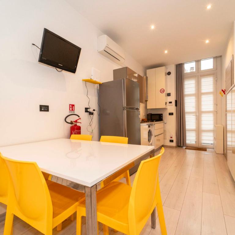 Monolocale San Maurizio 63 - One-Bedroom Apartment - 14