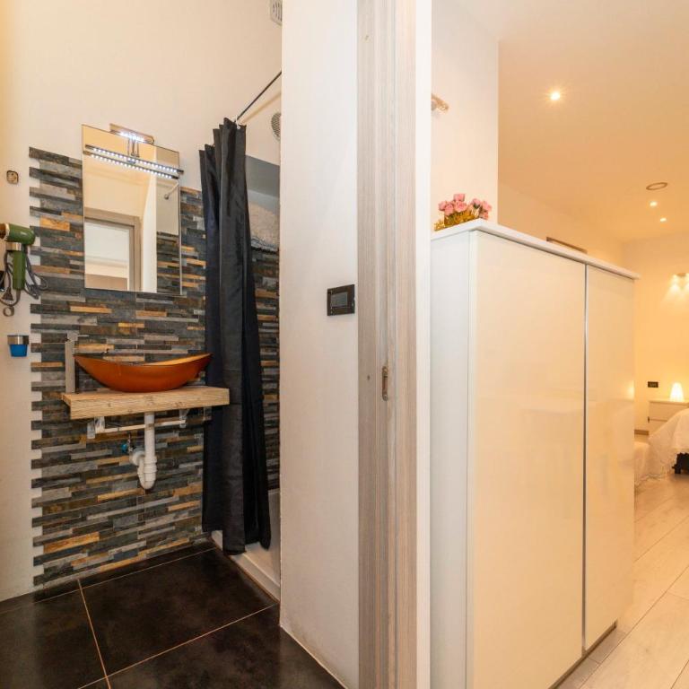Monolocale San Maurizio 63 - One-Bedroom Apartment - 20