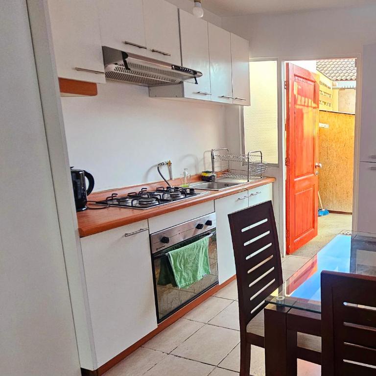 Alojamiento completo moderno - Two-Bedroom House - 5