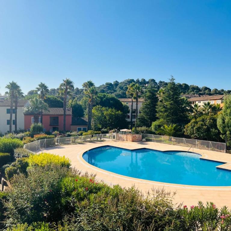 Superb 3-bedroom apartment - 85 m2 - 6 beds - 2 Pools - Tennis - Apartamento de 3 dormitorios - 1