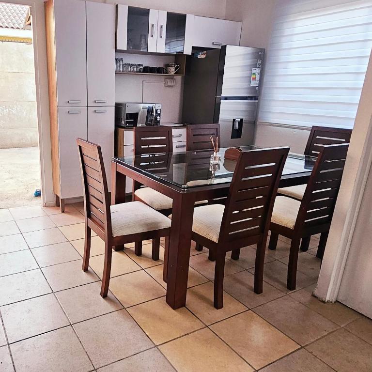 Alojamiento completo moderno - Two-Bedroom House - 3