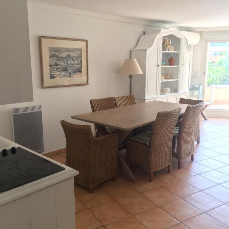Superb 3-bedroom apartment - 85 m2 - 6 beds - 2 Pools - Tennis - Apartamento de 3 dormitorios - 12